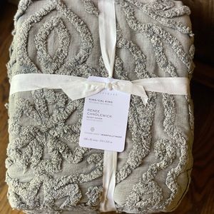 Pottery Barn Renee Candlewick Gray Duvet Cover King/Cal King NEW